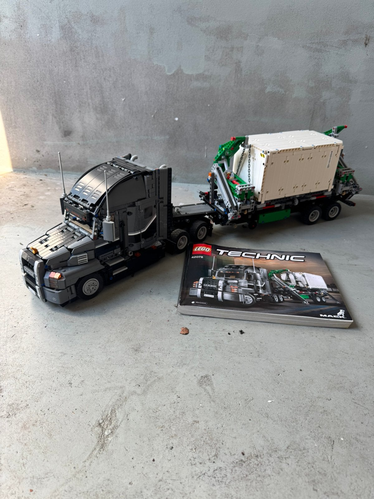 Lego Technic Mack Anthem (42078), Lego, Compleet, Ophalen of Verzenden, Zo goed als nieuw
