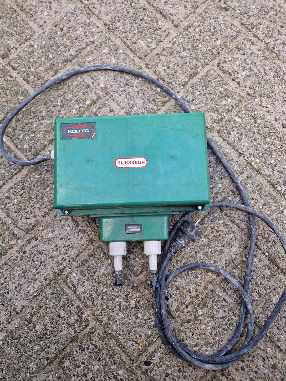 Te Koop Koltec schrikdraad aparaat, Weidegang, 4 paarden of pony's of meer