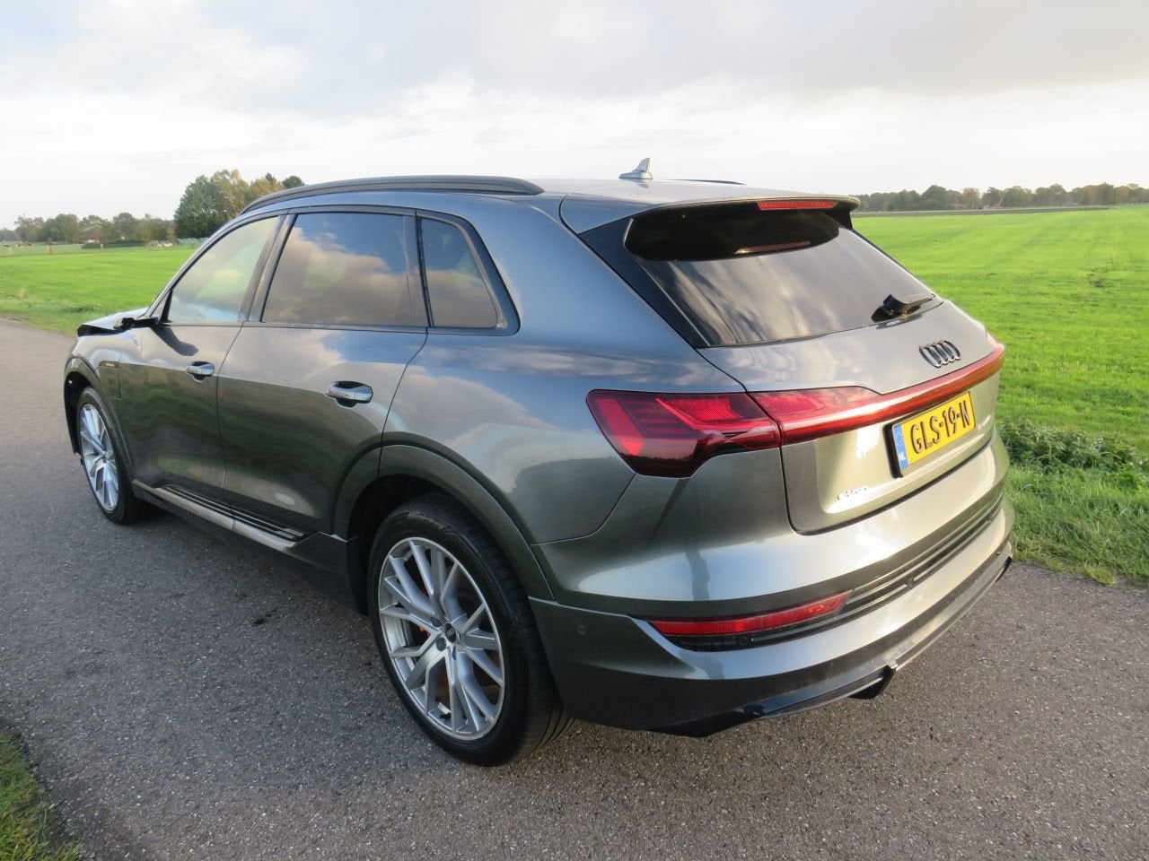 Audi e-tron 55 Quattro S Line Busines 450pk Elektrisch Mpv S, Automaat, Elektrisch, Info@audi.de, Audi