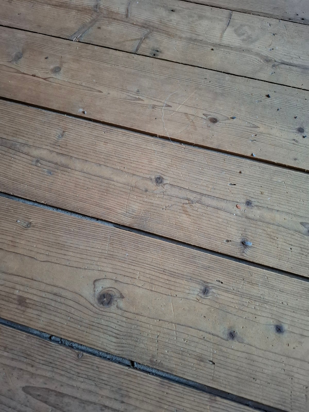 Gratis oude houten vloerplanken/dakbeschot en balken, Doe-het-zelf en Verbouw, Ophalen, Gebruikt, Balk, 50 mm of meer