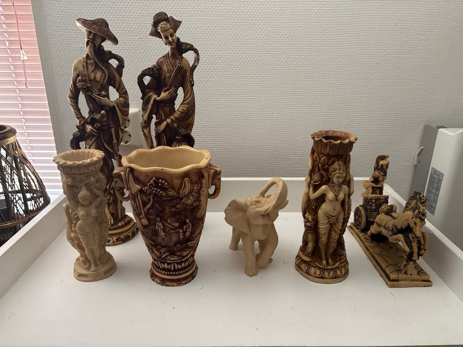 Diverse kunst ivoren beeldjes, jaren '80 - '90, Antiek en Kunst, Ophalen, Overige onderwerpen, Minder dan 20 cm, Kunststof