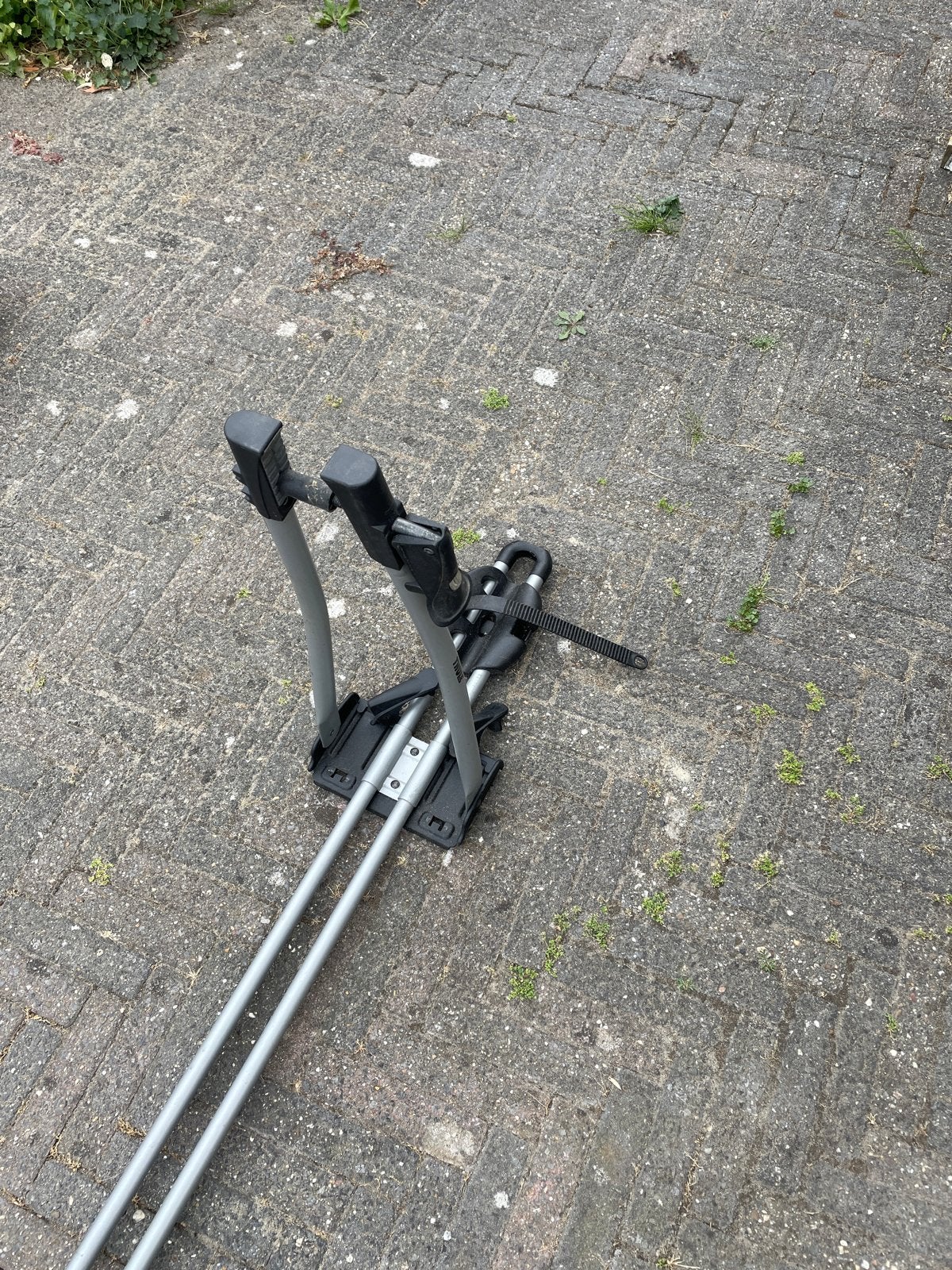 Thule fietsendrager voor dak (zonder beugels), Auto diversen, Fietsendragers, Ophalen of Verzenden, 2 fietsen, Gebruikt, Dakdrager