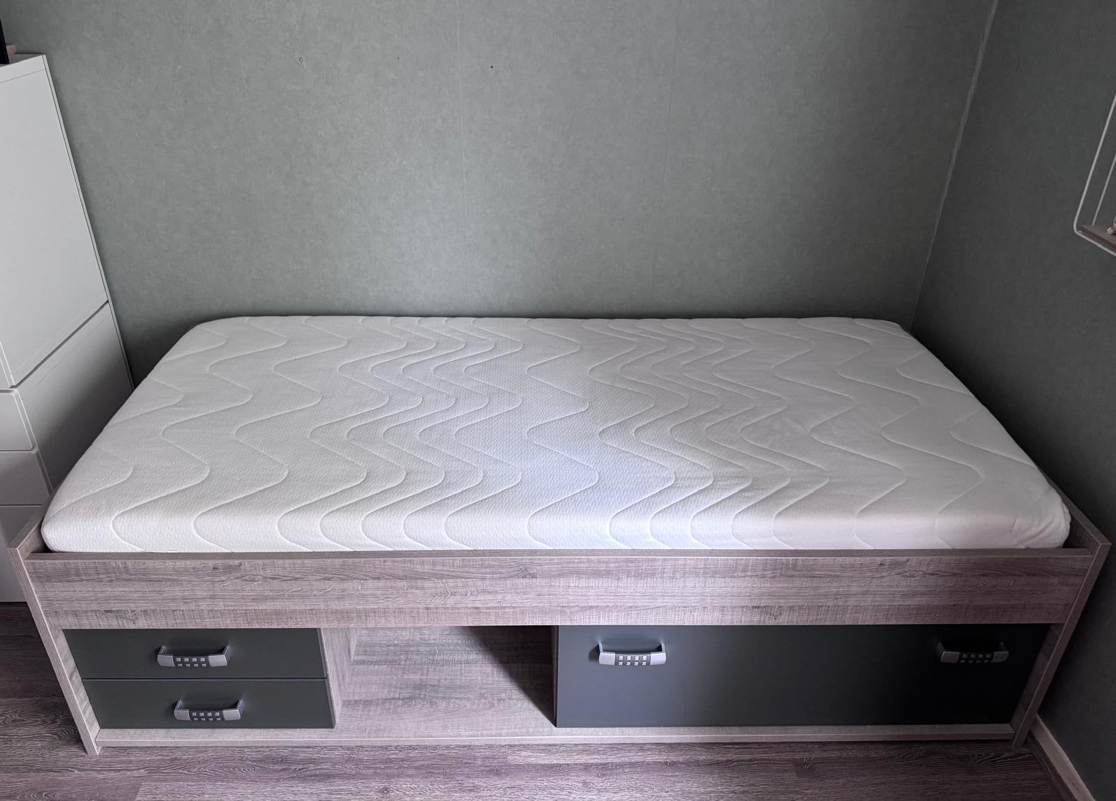 Eenpersoonsbed met opberglades en matras, Ophalen, 90 cm, Zo goed als nieuw, 200 cm