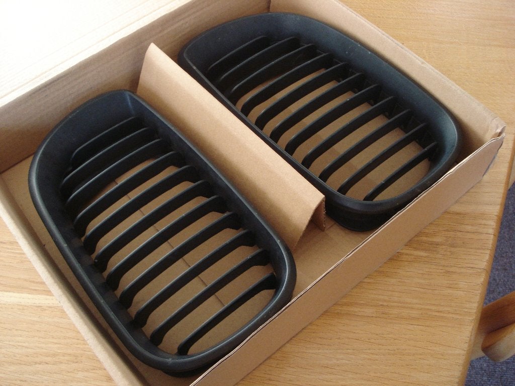 BMW E46 Gril, Auto-onderdelen, Carrosserie en Plaatwerk, Gebruikt, Voor, Ophalen of Verzenden, BMW