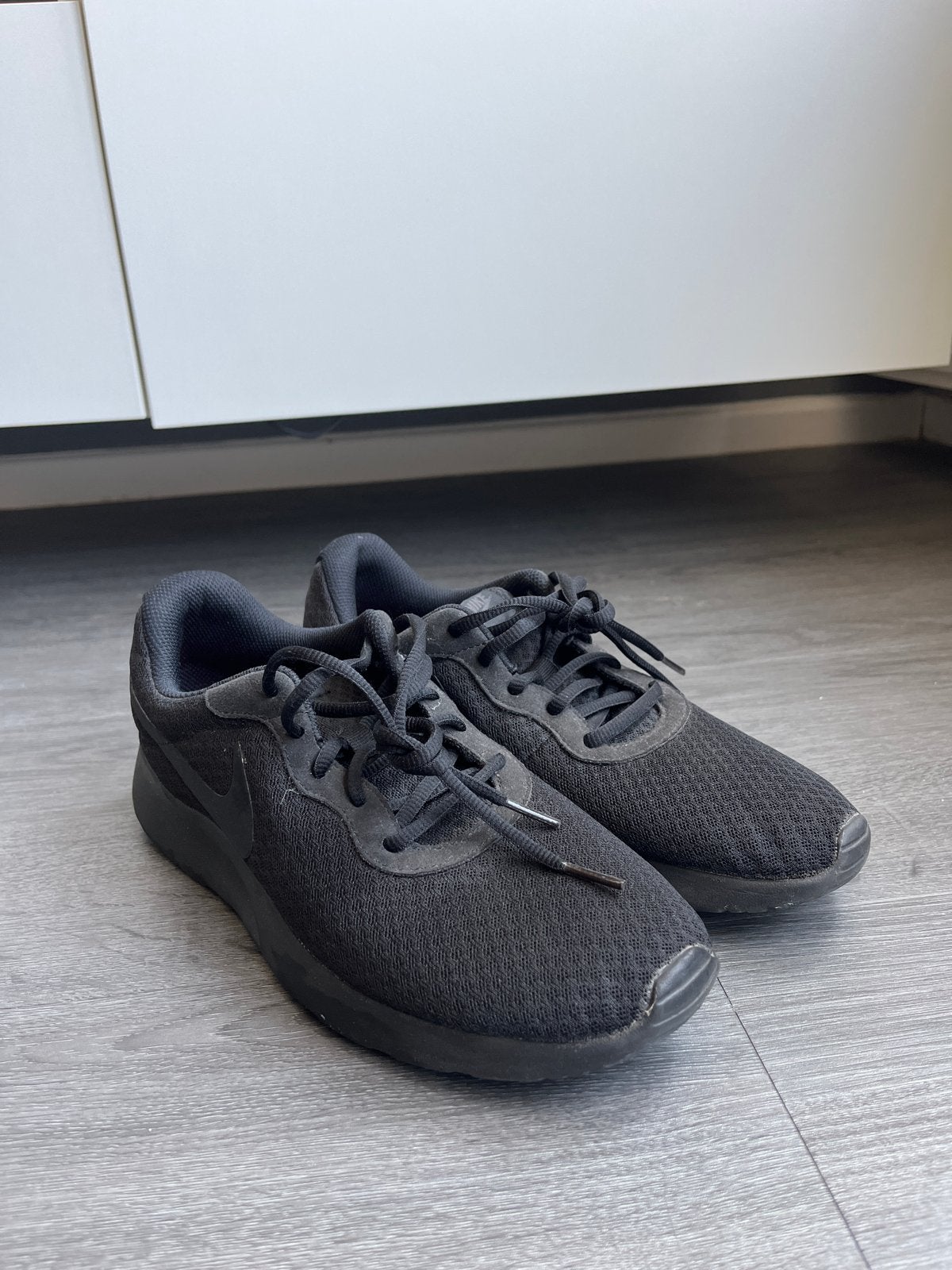 Nike Tanjun sneakers zwart - Maat 42.5, Ophalen of Verzenden, Gedragen, Zwart, Sneakers of Gympen