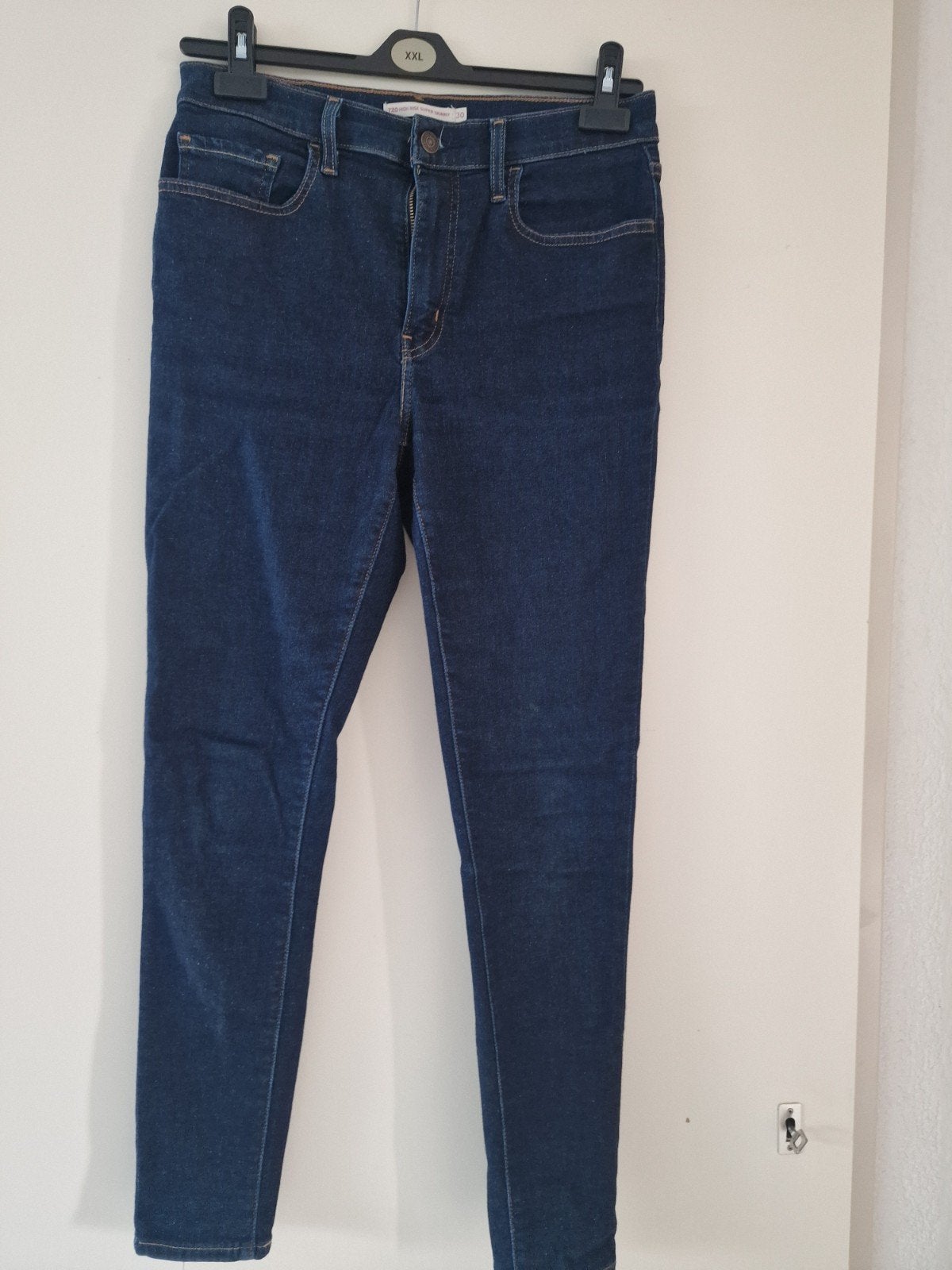 levi 720 High rise super skinny 30, Kleding | Dames, Blauw, Ophalen of Verzenden, Zo goed als nieuw, W30 - W32 (confectie 38/40)