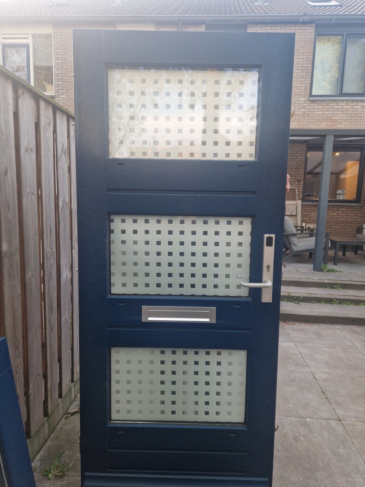 Buitendeuren met glas en brievenbus, donkerblauw, Ophalen, Gebruikt, 200 tot 215 cm, Glas
