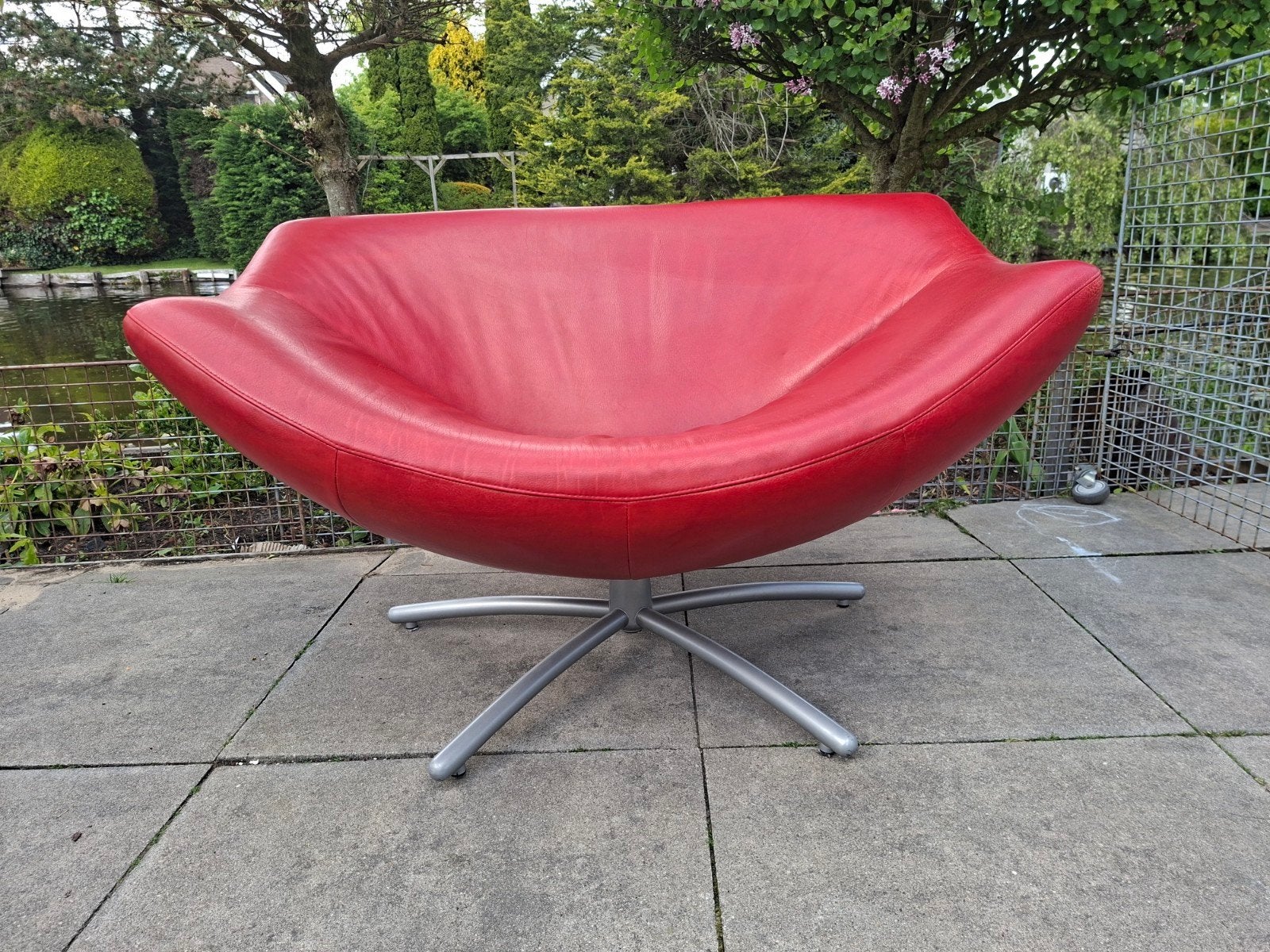Design Fauteuil Gigi van Gerard van den Berg - Tomato Leer, Huis en Inrichting, Fauteuils, Gebruikt, Leer, 75 tot 100 cm, 75 tot 100 cm