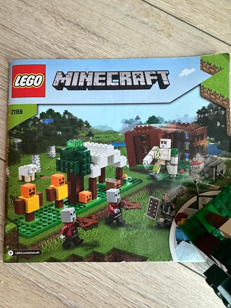 Lego 21159 Minecraft complete set, minifiguren, Ophalen of Verzenden, Zo goed als nieuw, Complete set, Lego