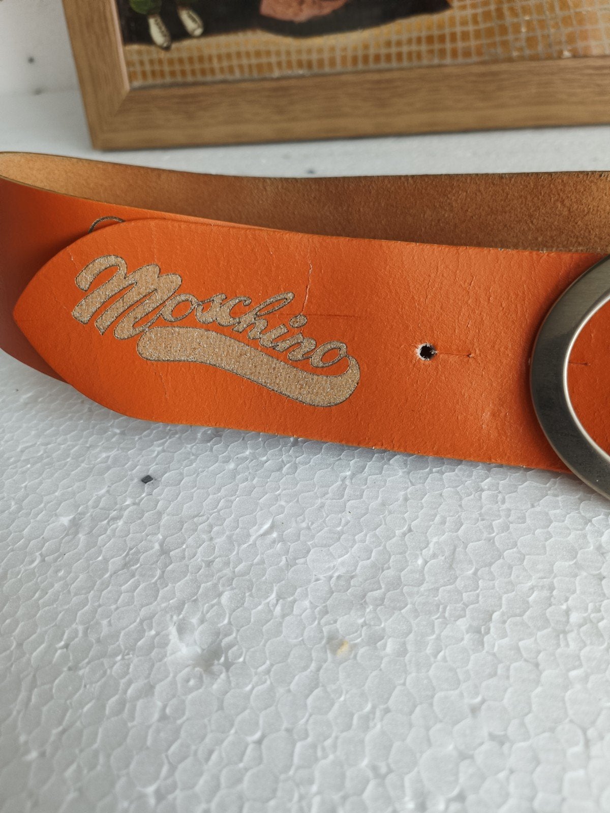 Moschino Jeans vintage riem - Oranje leer met vlinders, Kleding | Dames, Riemen en Ceinturen, Gedragen, Heupriem, 80 tot 90 cm