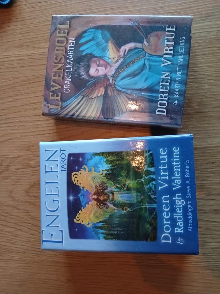 Doreen virtue 2 desk, Ophalen of Verzenden, Zo goed als nieuw
