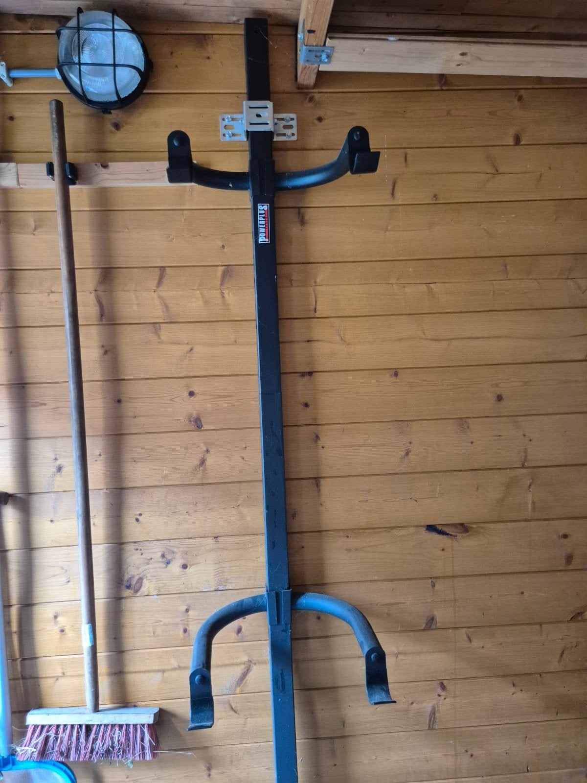 Fietsstandaard voor aan de muur, voor 2 fietsen, Ophalen, Gebruikt