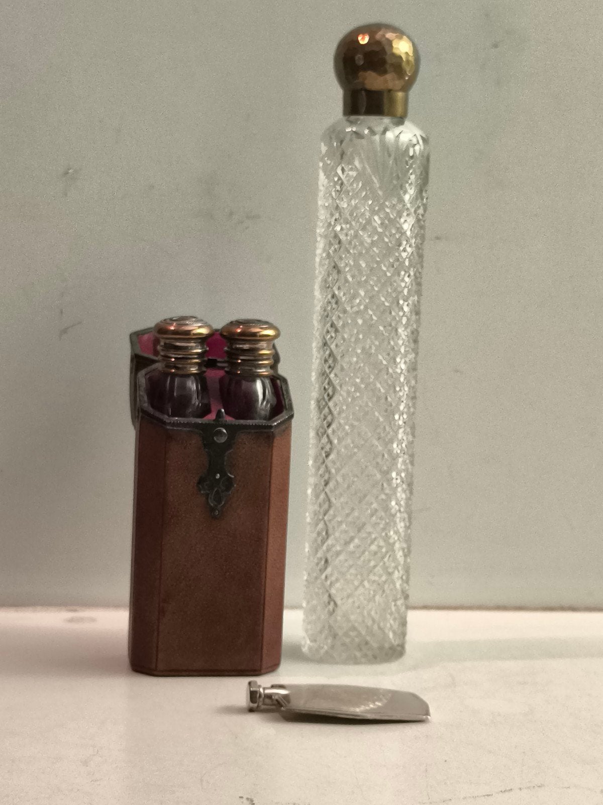 4 parfum flessen Antiek, Ophalen of Verzenden