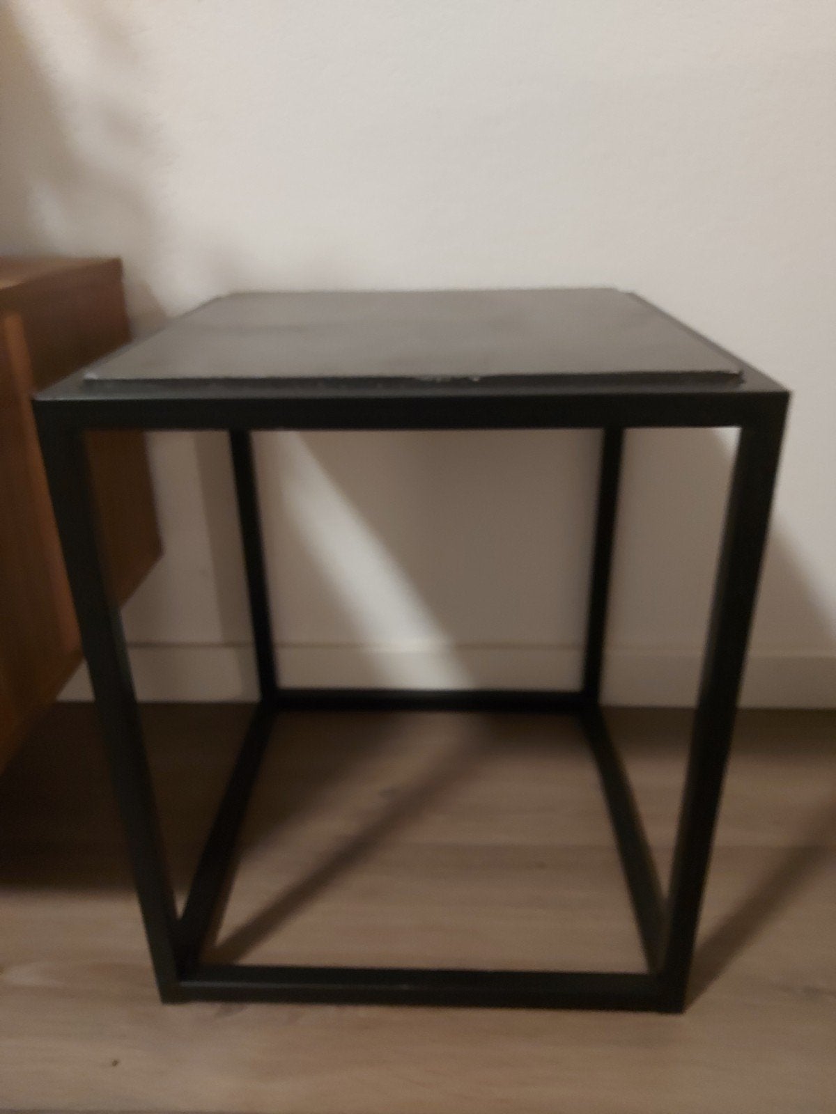 2x bijzettafel/ plantentafel, Overige materialen, Minder dan 55 cm, Gebruikt, Vierkant