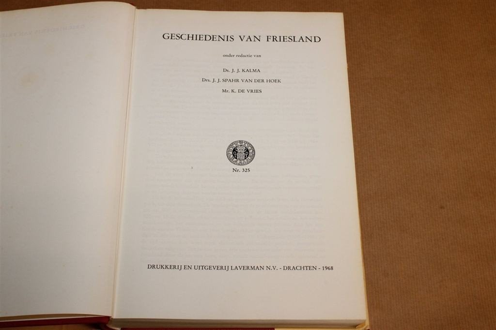 Geschiedenis van Friesland — Fryske Akademy, 1968, Boeken, Ophalen of Verzenden, Gelezen