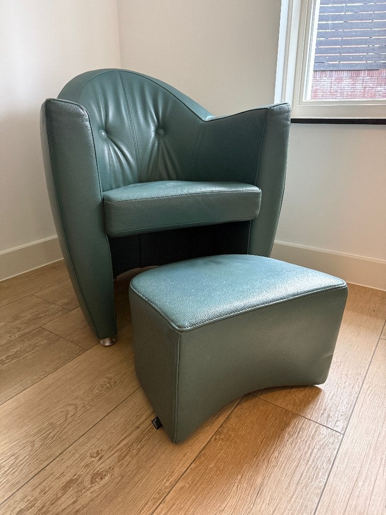 Leolux Carabita fauteuil met hocker Olijfgroen Leer, Huis en Inrichting, Fauteuils, Ophalen, Zo goed als nieuw, Leolux, 50 tot 75 cm