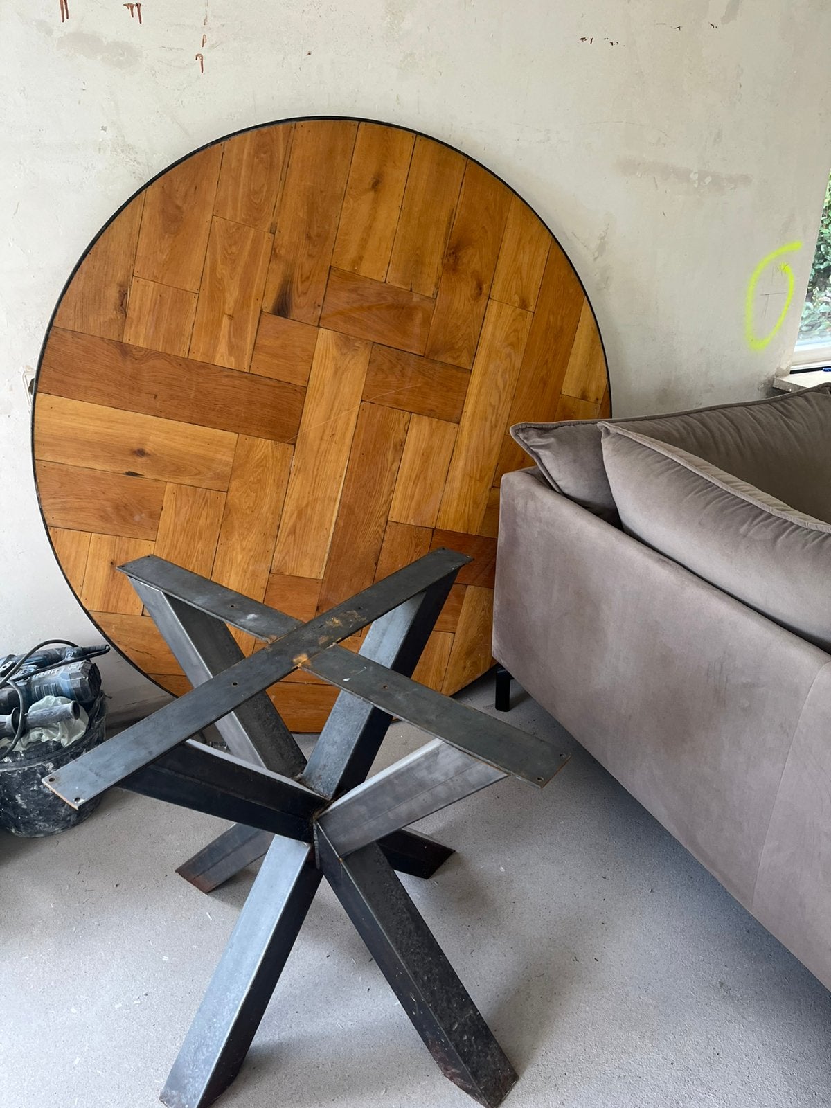 Epoxy eiken ronde tafel met stalen onderstel, Ophalen, Gebruikt, Rond, 100 tot 150 cm