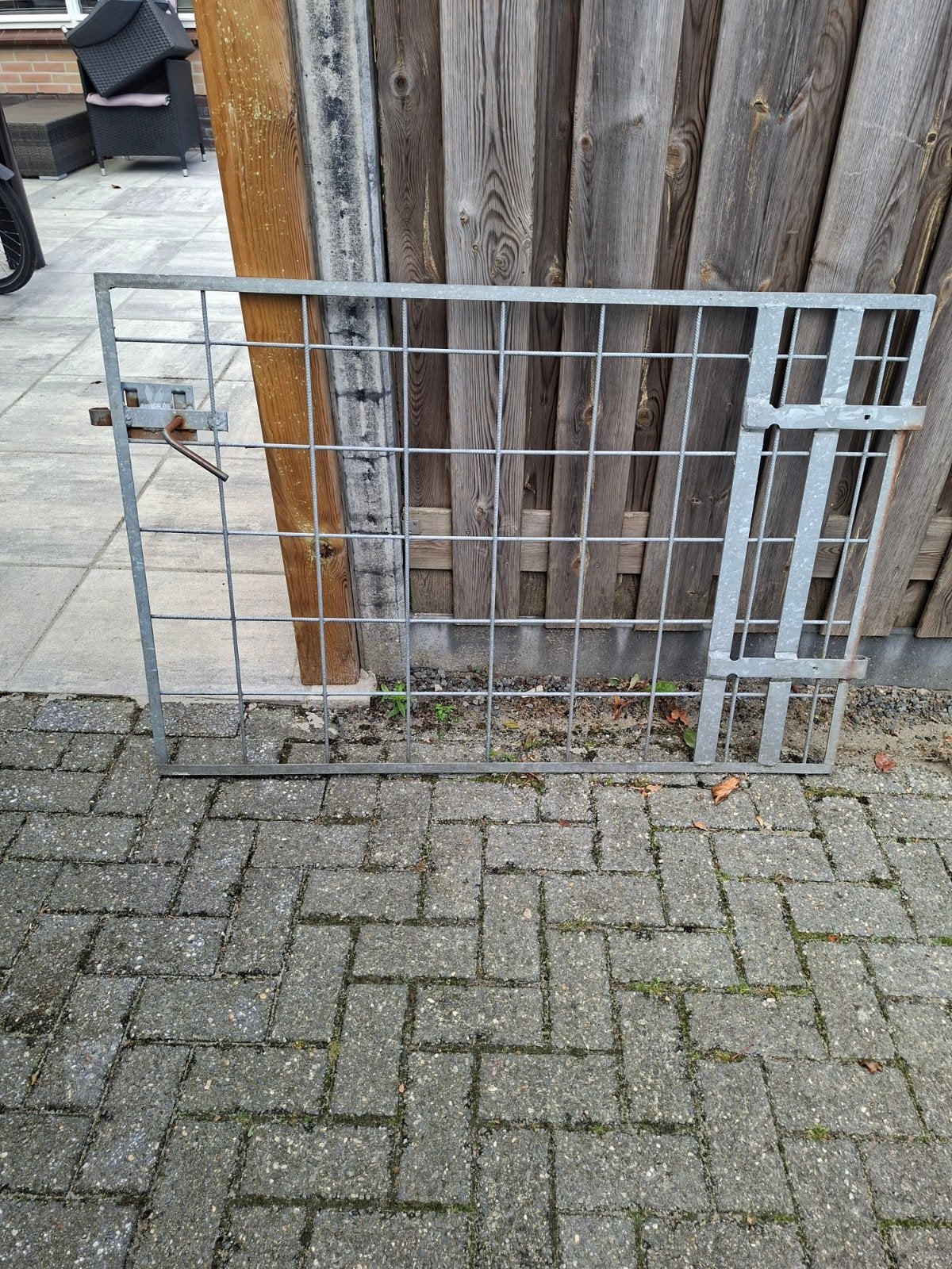 Gebruikt ijzeren hek met poort.9, Tuin en Terras, Tuinhekken en Hekwerk, Met poort, Gebruikt, Ophalen of Verzenden, Gaashekwerk