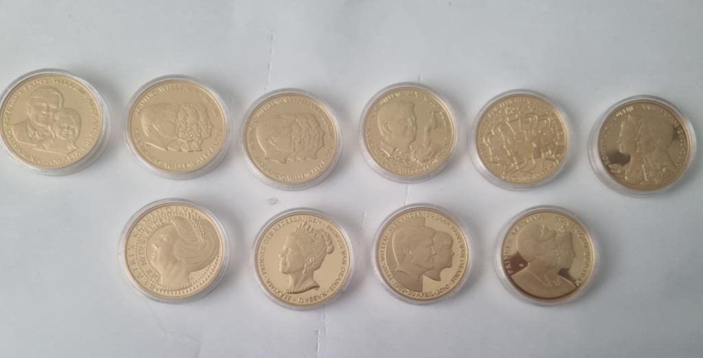 Goudkleurige massief Prooflike 10 florinset met certificaten, Ophalen, Koningin Beatrix, Setje