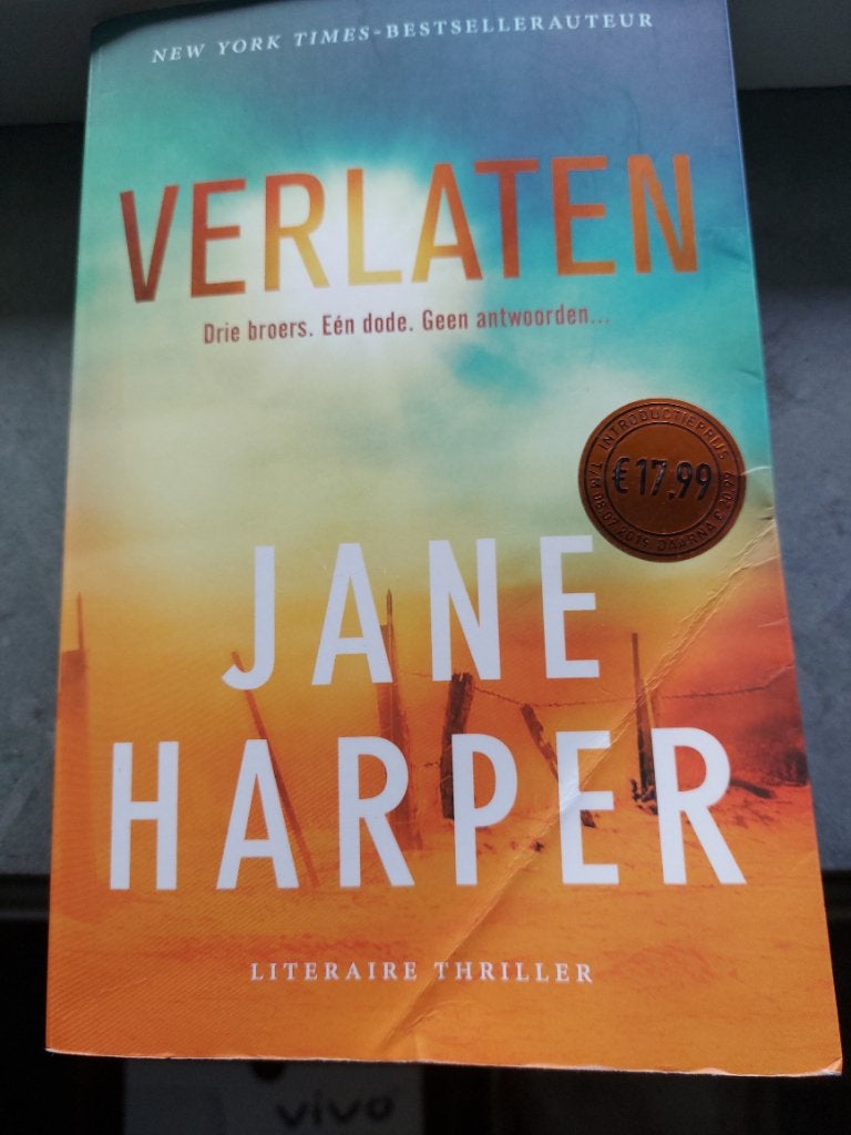 Literaire thriller ''Verlaten'' van Jane Harper, Ophalen of Verzenden, Zo goed als nieuw, Jane Harper, Nederland