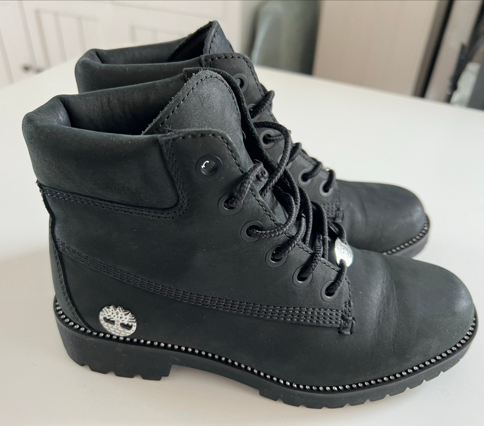 Timberland zwarte enkellaarzen met studs - Maat 37, Zwart, Lage of Enkellaarzen, Ophalen of Verzenden, Zo goed als nieuw