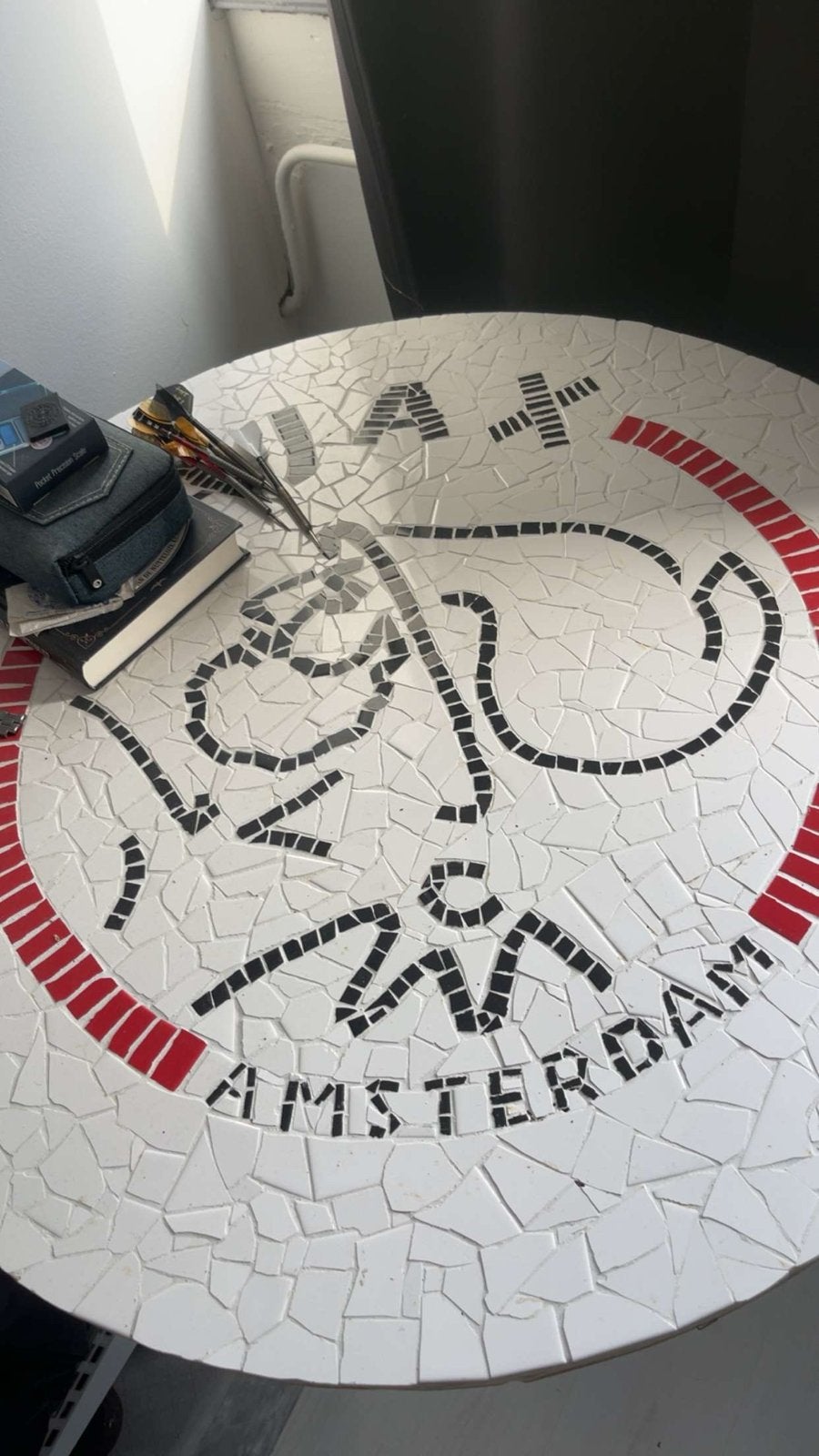 Unieke Ajax handgemaakte mozaïek statafel, Ophalen of Verzenden, Zo goed als nieuw