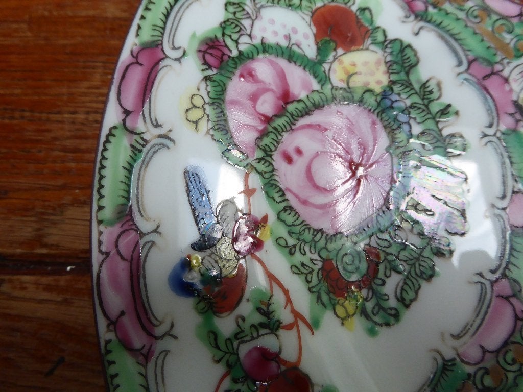 Chinees bord Famille Rose, 25 cm., Antiek en Kunst, Ophalen of Verzenden
