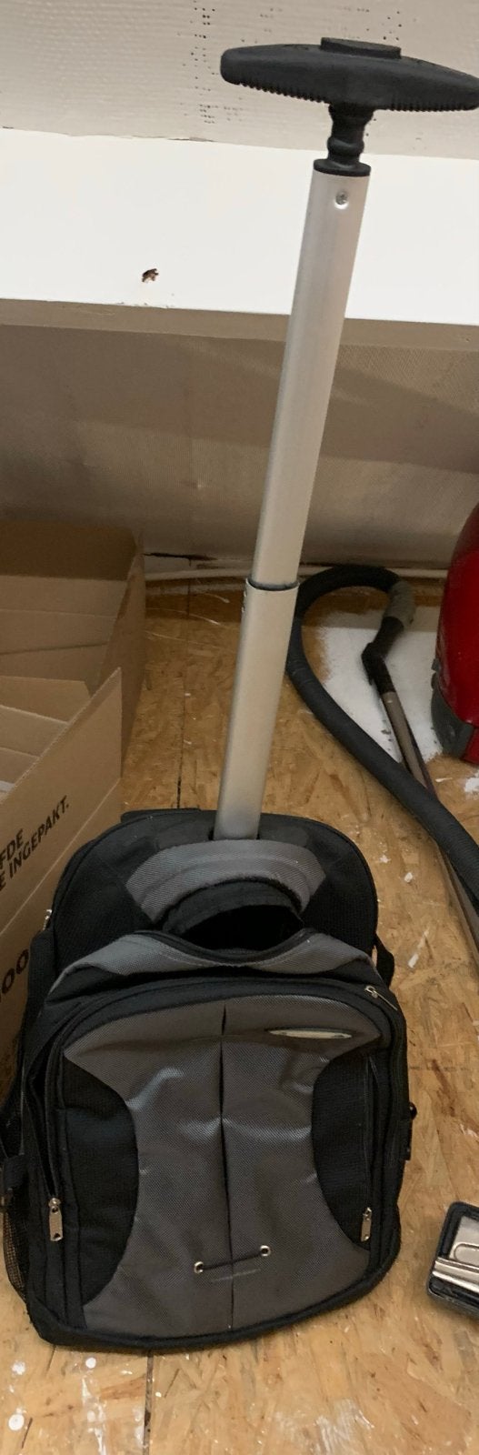 LINE Rugzak met wielen - Ideaal voor school/reizen, Gebruikt, Verzenden, 25 tot 40 cm, Overige merken