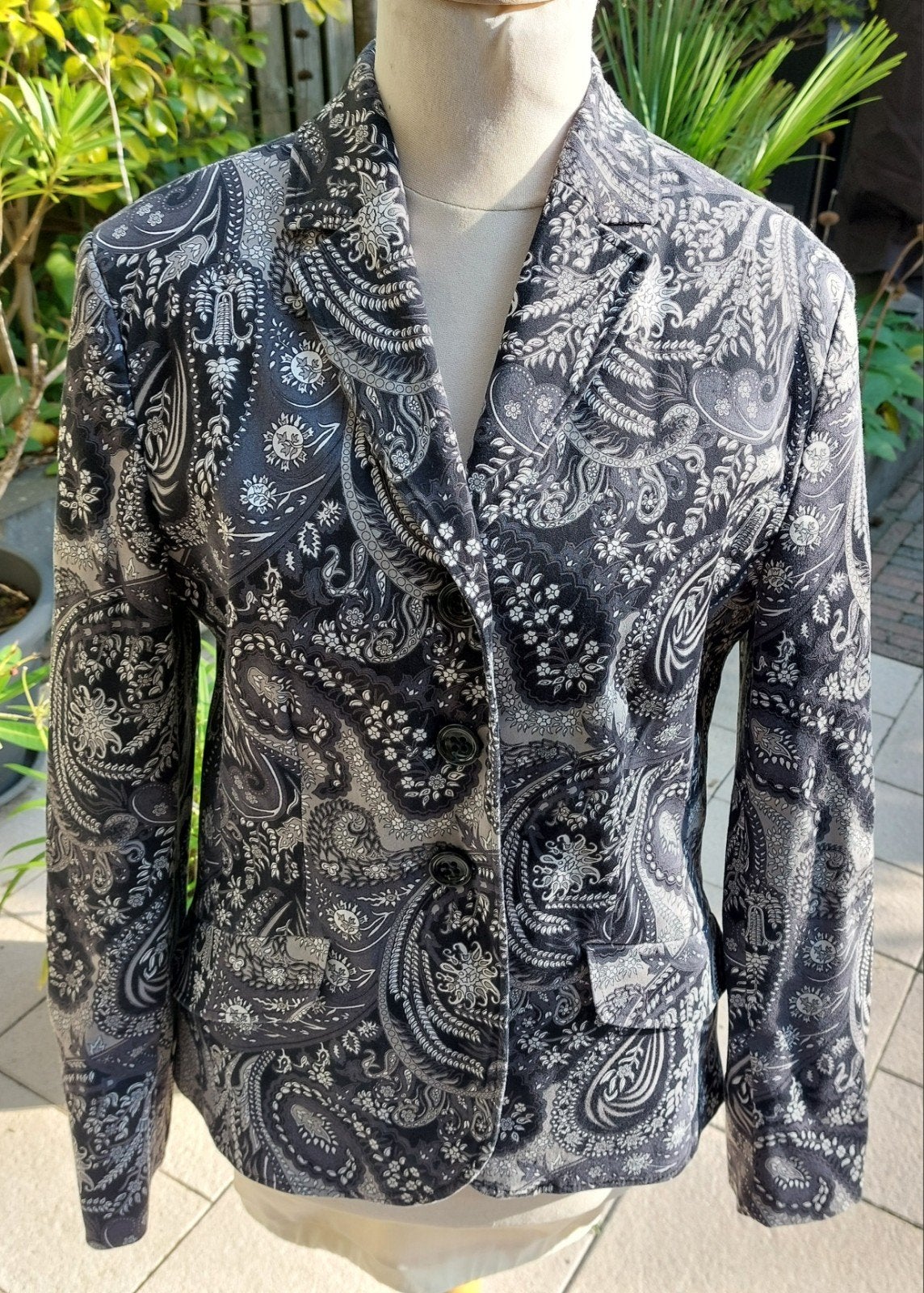 Stijlvol Paisley Jasje Maat L, Kleding | Dames, Verzenden, Zwart, Maat 42/44 (L), Zo goed als nieuw