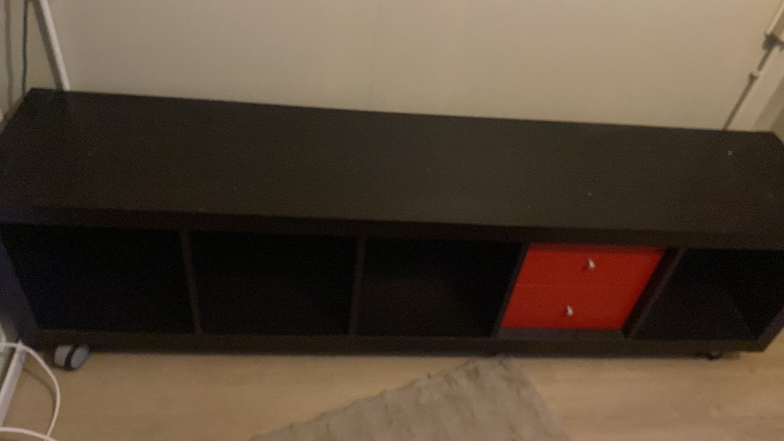 Lage dressoir op wieltjes gratis, Ophalen, Zo goed als nieuw, 25 tot 50 cm, Minder dan 100 cm