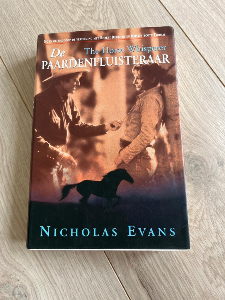 De Paardenfluisteraar - Nicholas Evans (boek), Boeken, Ophalen of Verzenden, Gelezen, Nederland