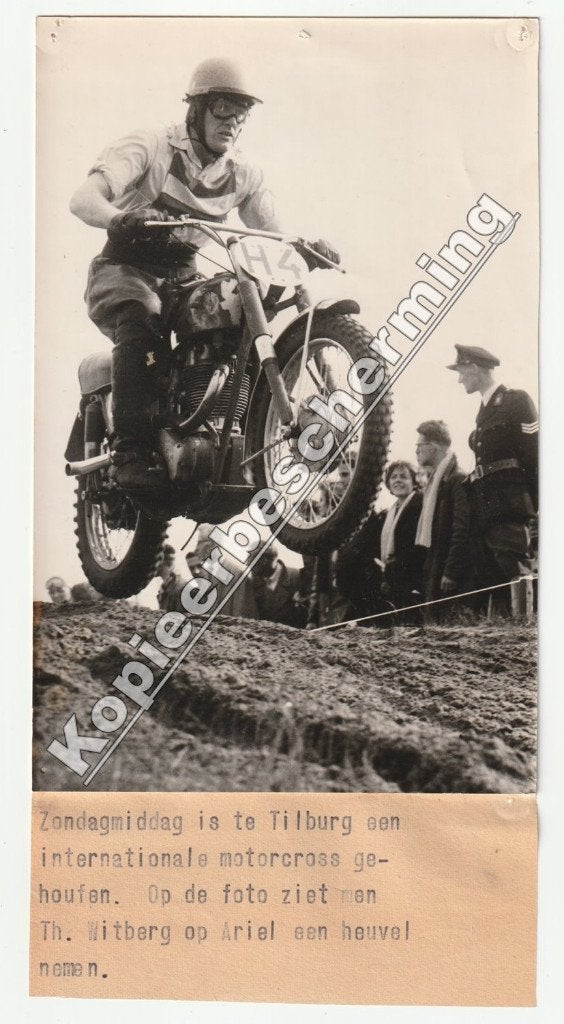 Tilburg motorcross Th. Witberg op Ariel oude persfoto, Verzenden, Gebruikt, Motoren