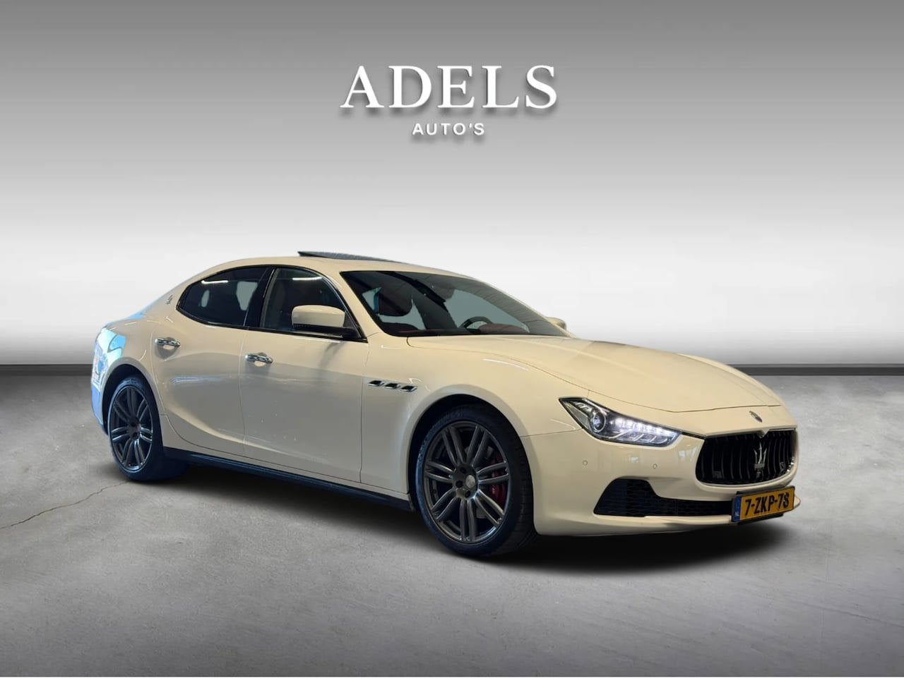 Maserati Ghibli 3.0 V6 D Schuifdak Pearlwhite Keyless Camera, Auto's, Euro 5, Achterwielaandrijving, Gebruikt, Leder