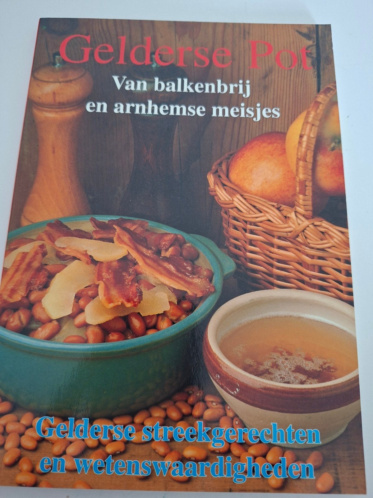 Gelderse Pot: Van balkenbrij en Arnhemse meisjes, Boeken, Kookboeken, Ophalen of Verzenden, Hoofdgerechten, Nederland en België