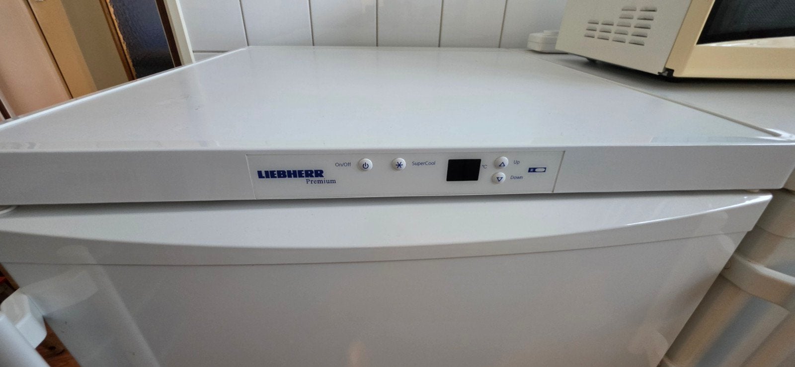 Liebherr Premium Koelkast - Compact en Efficiënt, Ophalen, Zonder vriesvak, Minder dan 45 cm, Minder dan 85 cm