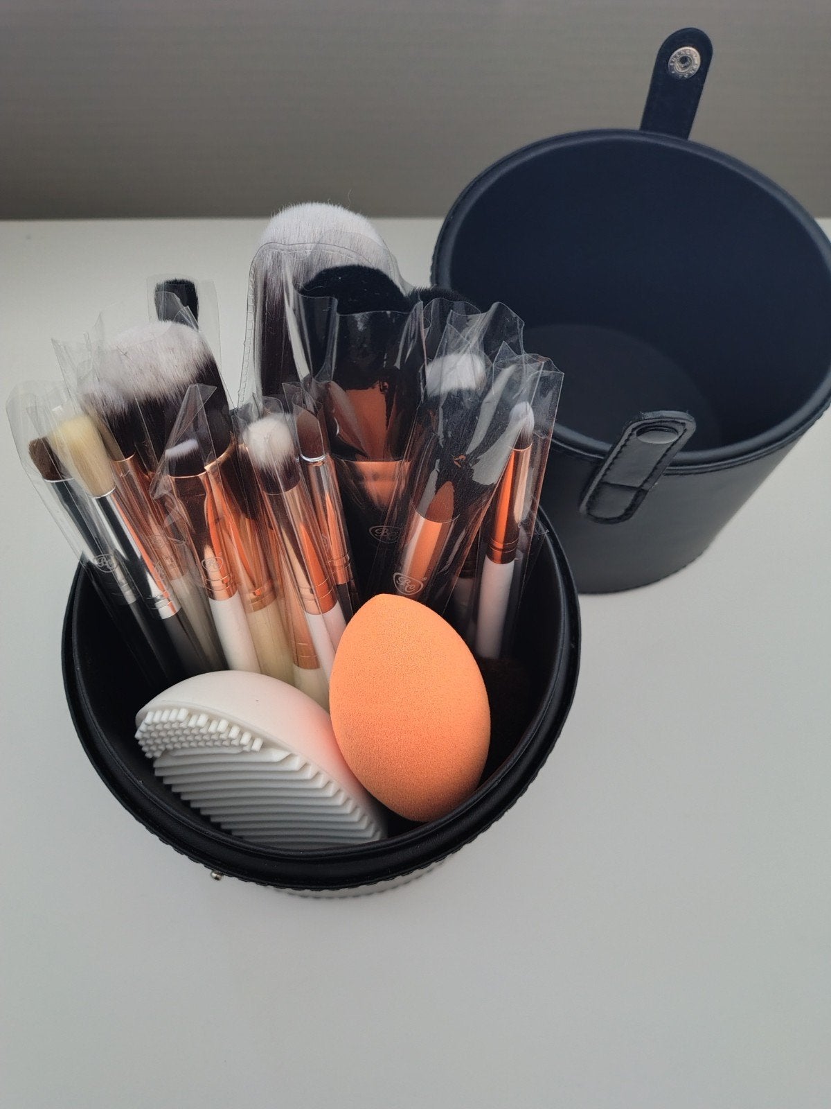 Nieuwe Make-up Kwasten met Houder, Ophalen of Verzenden, Nieuw, Zwart, Gehele gezicht