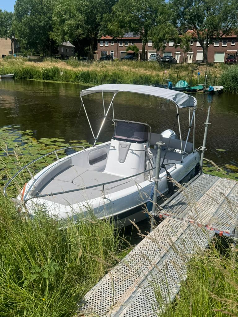 Aquabat 19 Sportline met Honda 100PK V-Tec en Trailer., Watersport en Boten, Vis- en Consoleboten, Ophalen, Viertaktmotor, Zo goed als nieuw