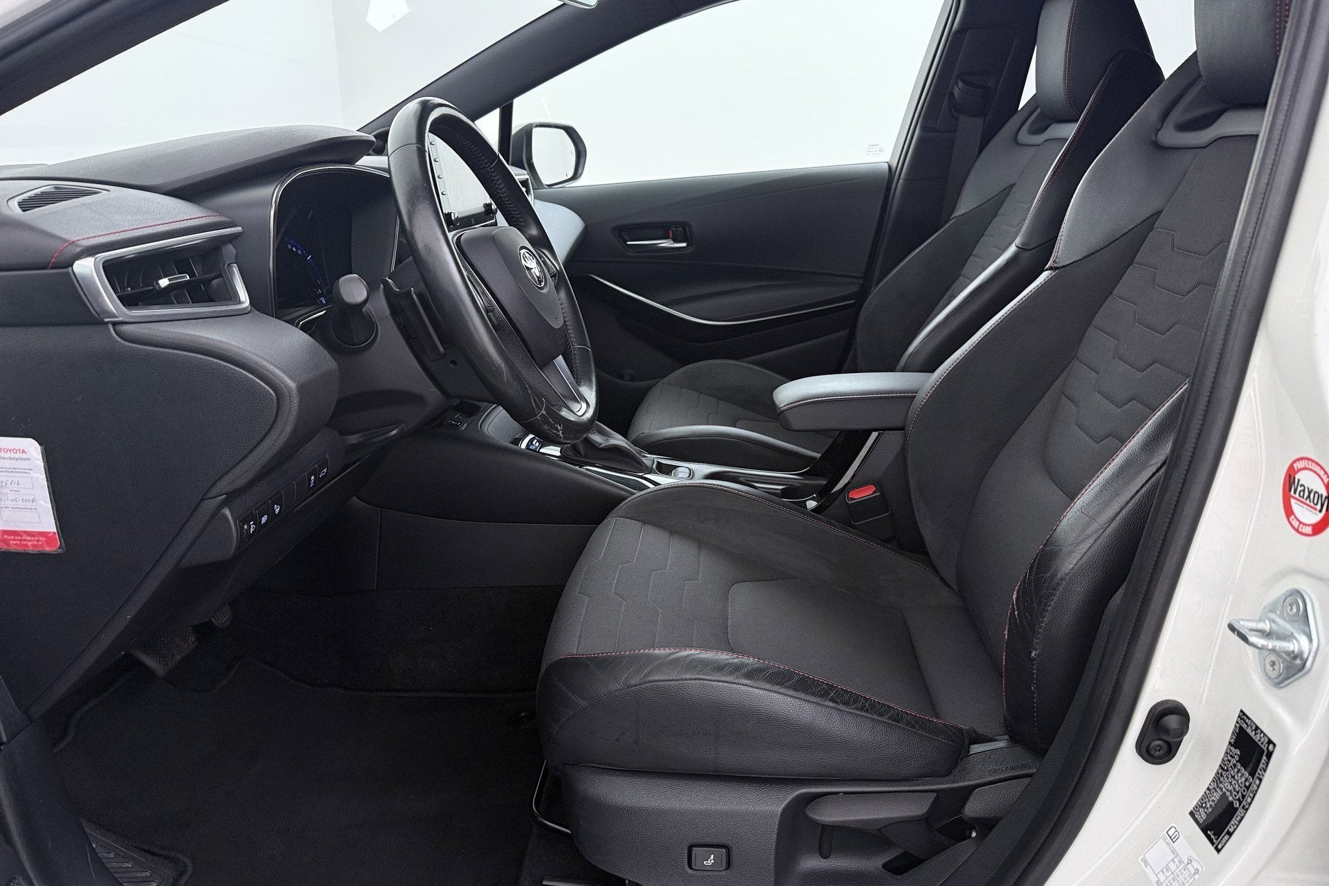 Toyota Corolla Touring Sports 2.0 Hybrid Executive JBL | Org, 1345 kg, 450 kg, Gebruikt, 4 cilinders