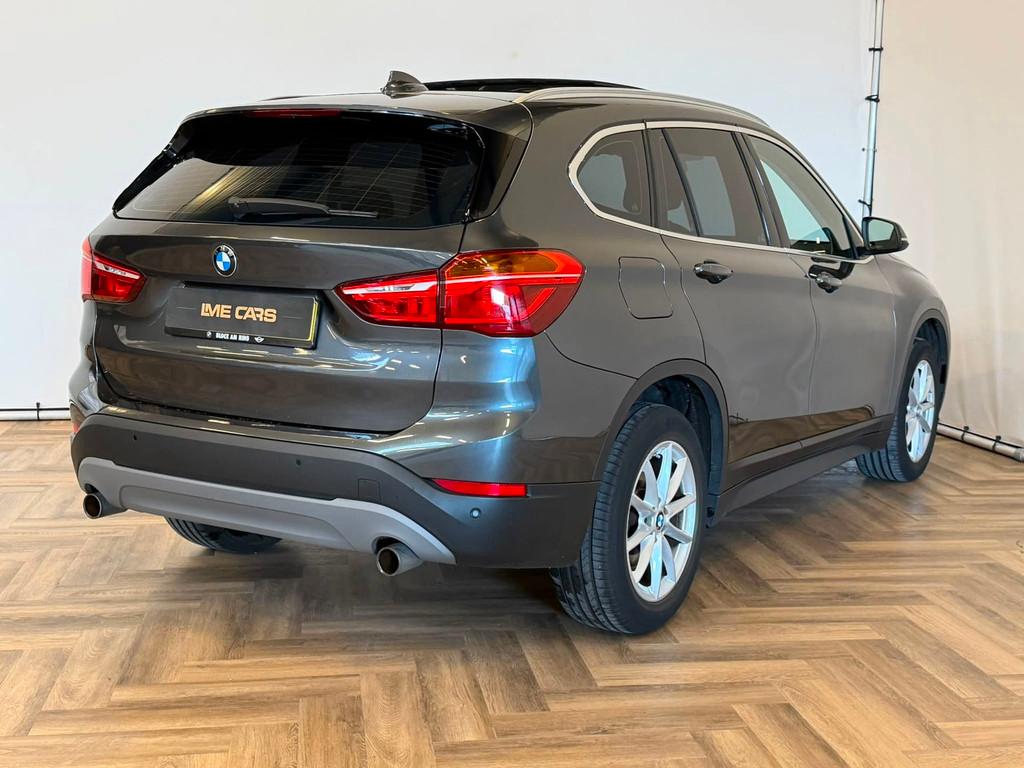 BMW X1 SDrive20i|AUTOMAAT|PANO|INRUIL MOGELIJK|, 1998 cc, Stof, Bedrijf, 1455 kg