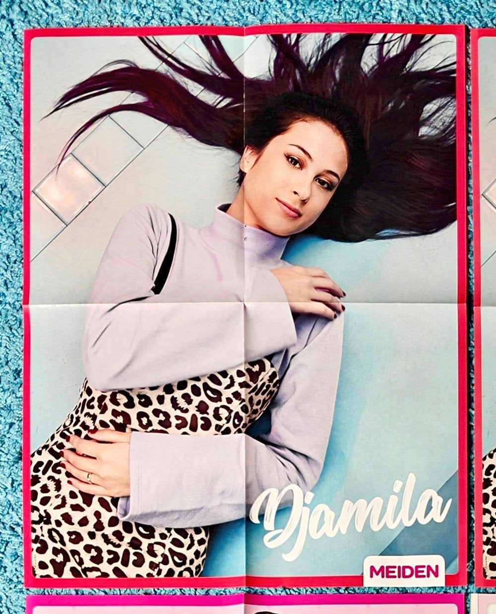 Meisje Djamila poster meiden magazine, Rechthoekig Staand, Nieuw, Ophalen of Verzenden, A1 t/m A3