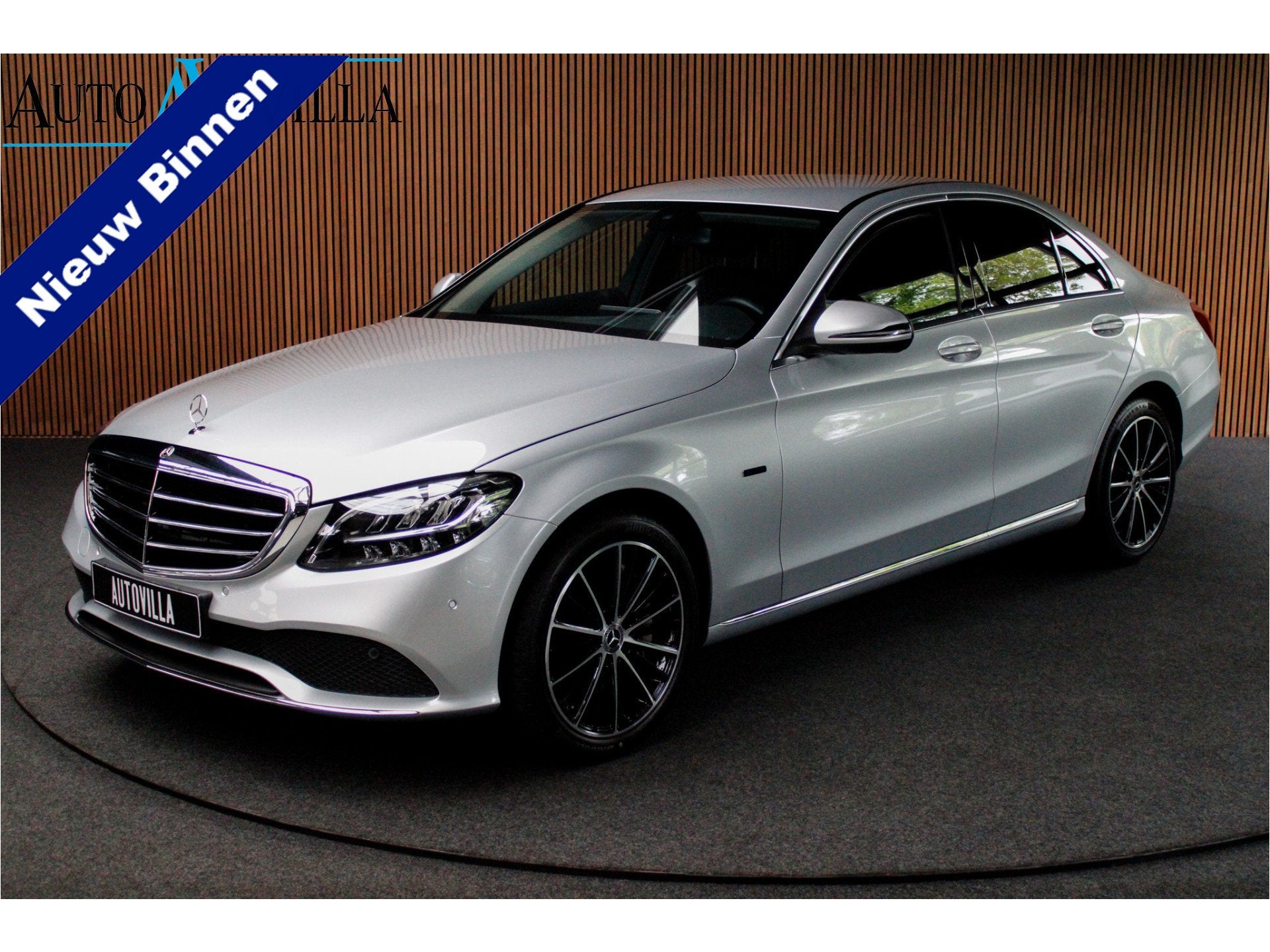 Mercedes-Benz C-Klasse 300 e Leer Navi Burmester Camera Dab, Automaat, Dealer onderhouden, Achterwielaandrijving, Gebruikt