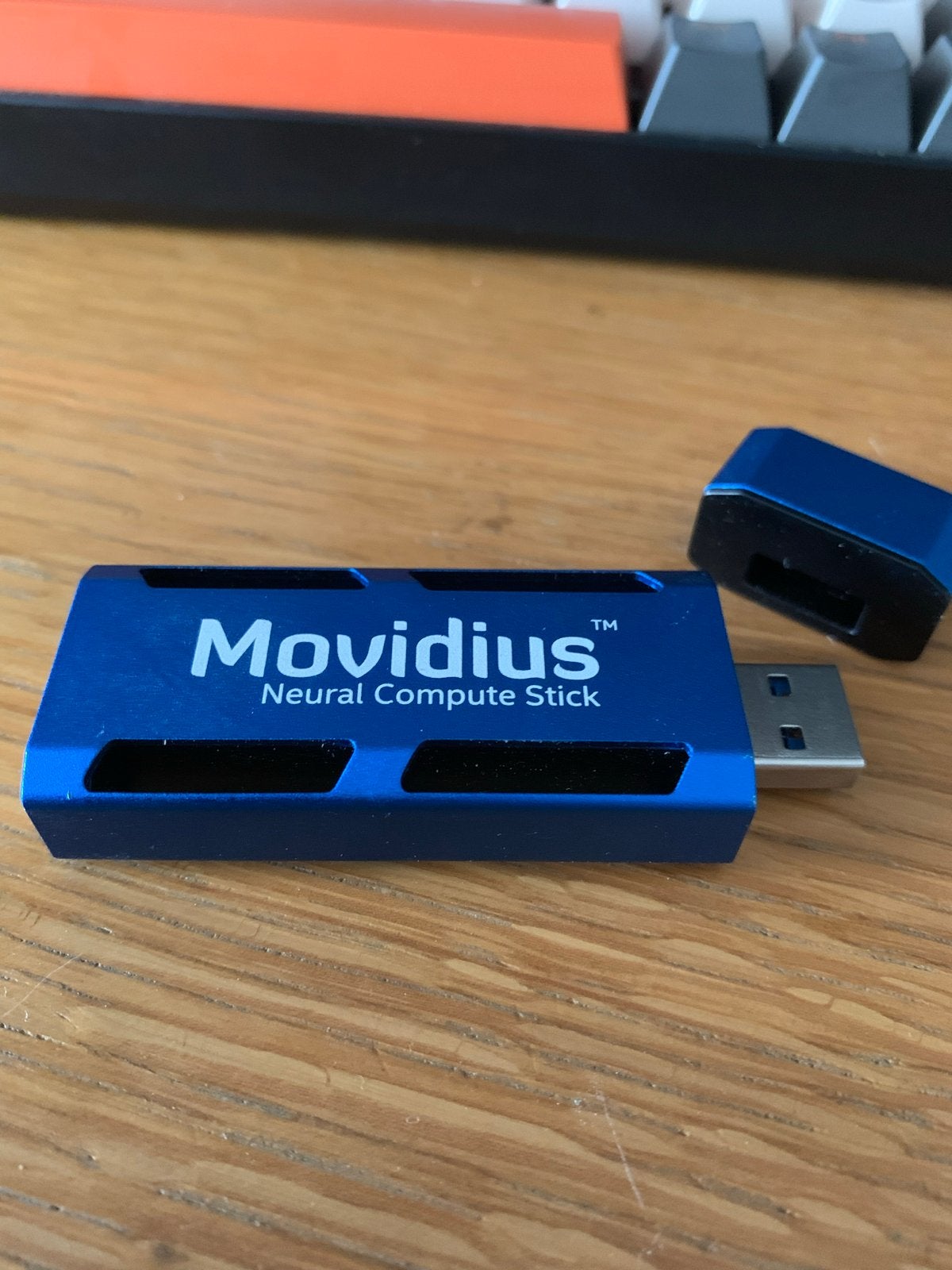 Movidius Neural Compute Usb Stick (Intel) - AI versneller, Computers en Software, Ophalen of Verzenden, Zo goed als nieuw