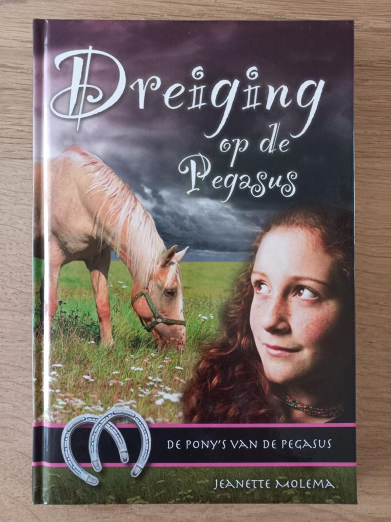 Dreiging op de Pegasus, Jeanette Molema, chr. NIEUWSTAAT!, Ophalen of Verzenden, Zo goed als nieuw