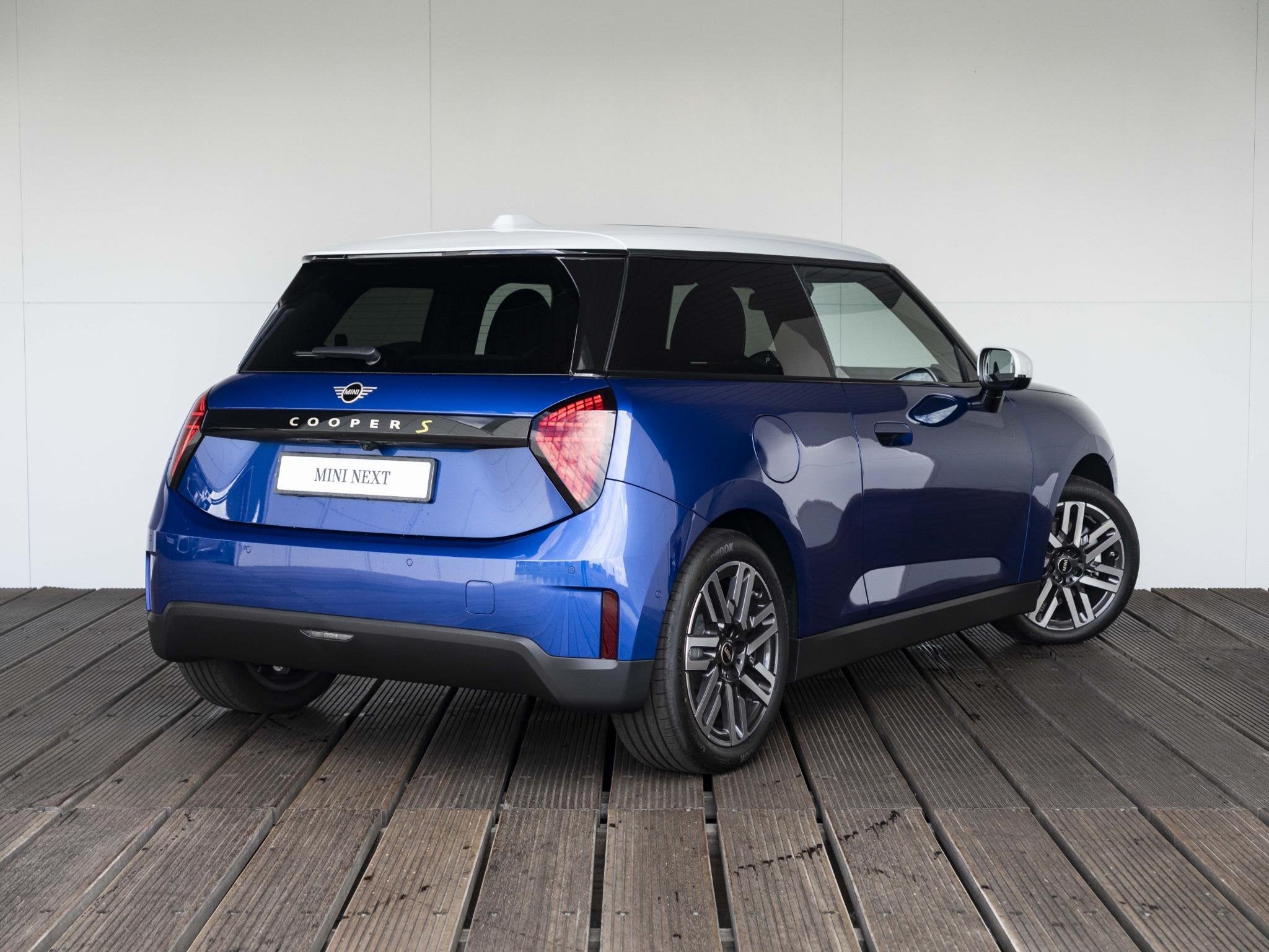 MINI 3-Deurs Cooper SE Classic M-pakket | Glazen panoramadak, Auto's, Stof, Zwart, Met garantie (alle), Mini Electric