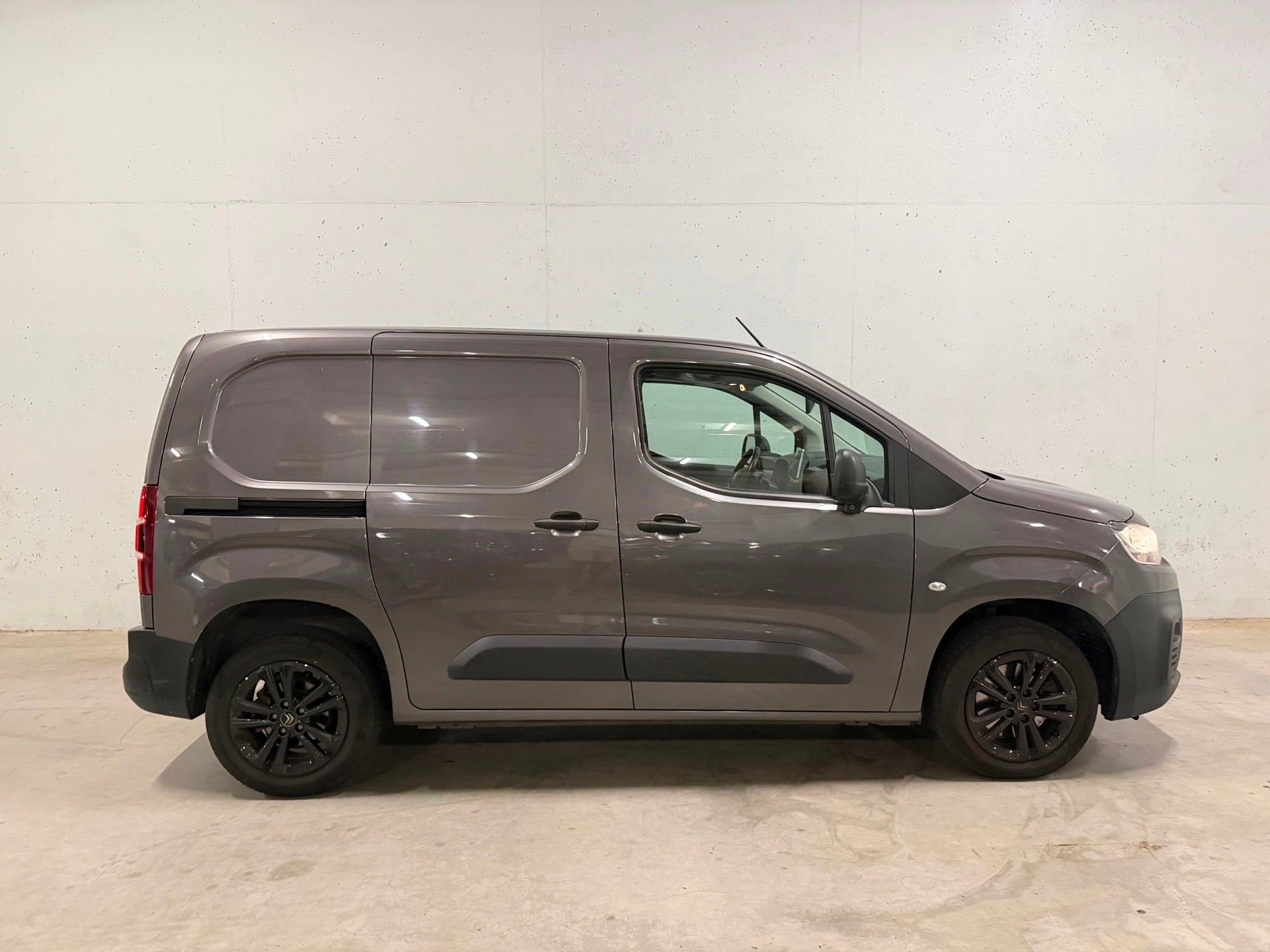 Citroen Berlingo 1.5 BlueHDI Automaat BTW 21% Navi PDC, Dealer onderhouden, Stof, Gebruikt, Euro 6
