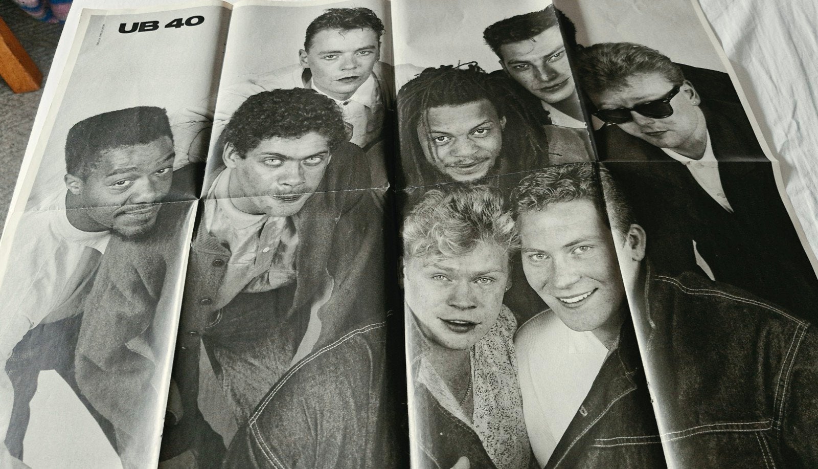 UB40 en Nick Kamen poster - Jaren '80 muziek memorabilia, Ophalen of Verzenden, A1 t/m A3, Muziek, Rechthoekig Staand