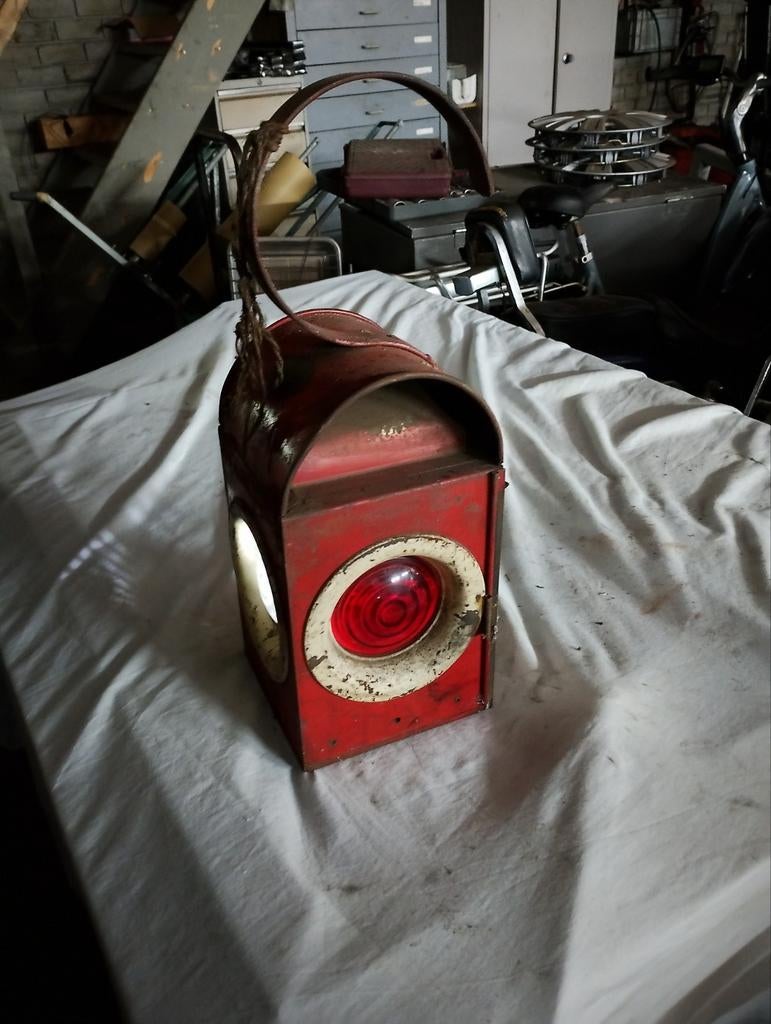 Antieke wegwerk lamp spoorlamp werklamp, Antiek en Kunst, Ophalen of Verzenden