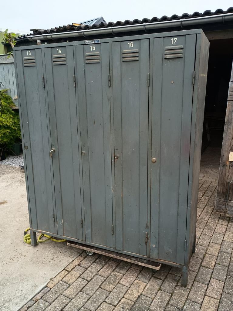 Originele Overtoom lockerkast - Industriële vintage stijl, Huis en Inrichting, Kasten | Lockerkasten, Ophalen, Gebruikt, Industrieel, Vintage