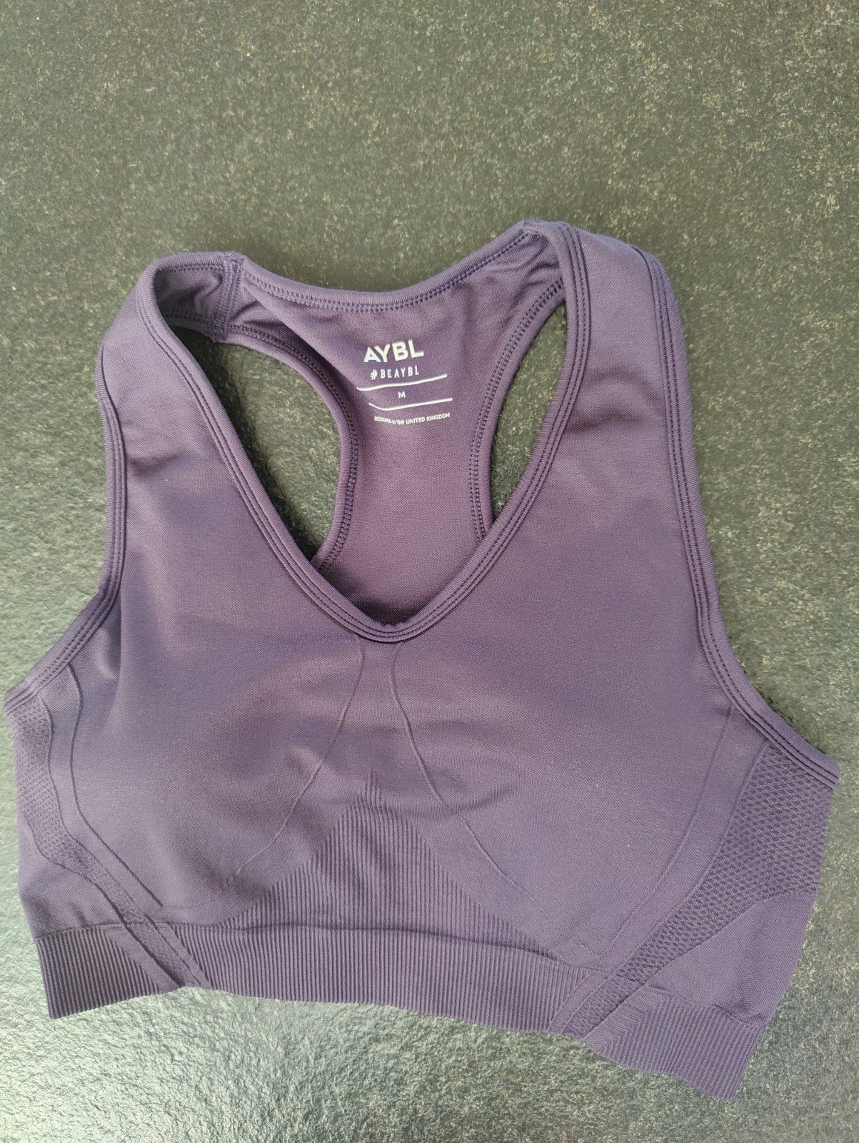 AYBL sporttop padded, mt M, paars, Kleding | Dames, Maat 38/40 (M), AYBL, Paars, Ophalen of Verzenden