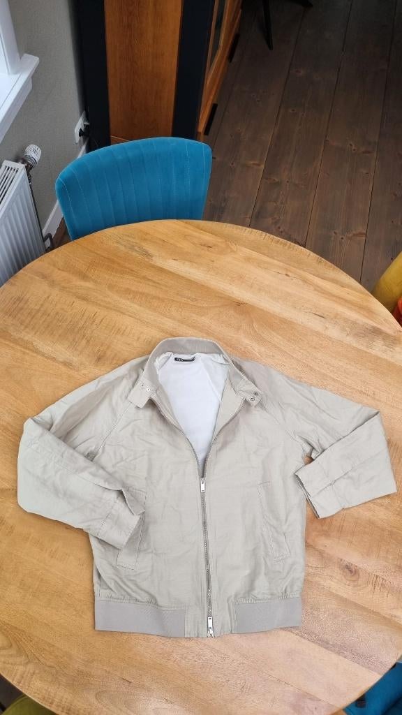 Te koop zomerjas maat L in nieuwstaat beige zandkleur SARA, Ophalen of Verzenden, Zo goed als nieuw, Maat 52/54 (L), Beige